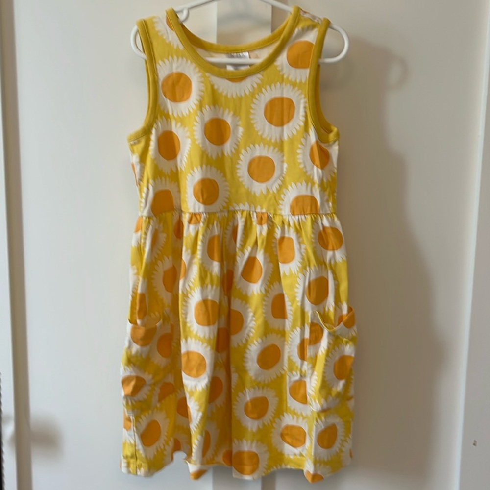 Beautiful Hanna Andersson Sunflower Dress, size 6-7, 120 cm